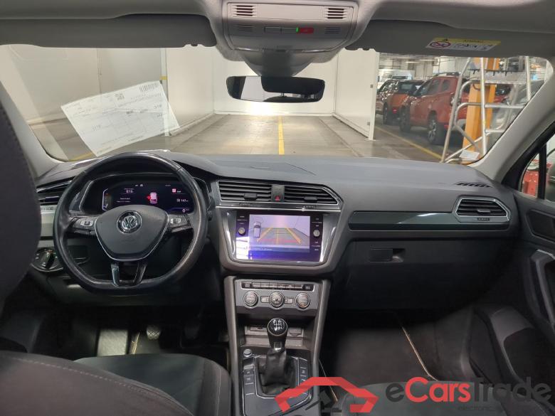 Volkswagen 2.0 TDI 150 BMV6 Carat VOLKSWAGEN Tiguan 5p SUV 2.0 TDI 150 BMV6 Carat #6
