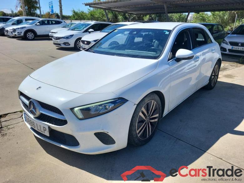 Mercedes A 180 d MERCEDES-BENZ Clase A / 2018 / 5P / berlina con portón A 180 d #1