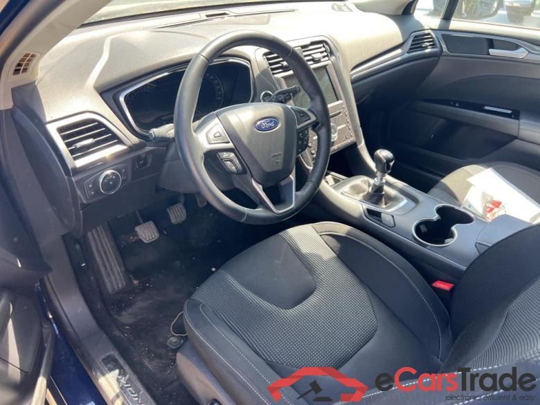 Ford 2.0 TDCi 110kW (150CV) Titanium FORD Mondeo / 2014 / 5P / berlina con portón 2.0 TDCi 110kW (150CV) Titanium #3