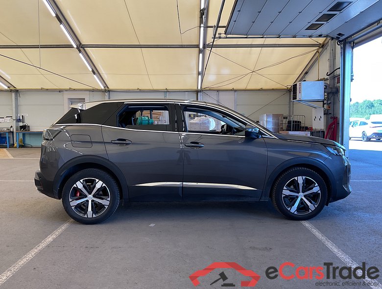 PEUGEOT 3008 1.2 PureTech Allure #4
