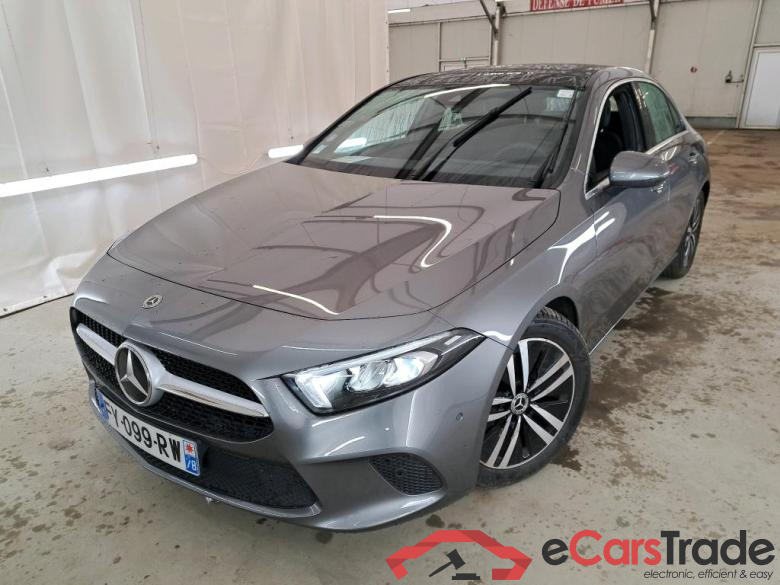 Mercedes A 200 Progressive Line 7G-DCT MERCEDES-BENZ Classe A Berline / 2018 / 4P / Berline A 200 Progressive Line 7G-DCT