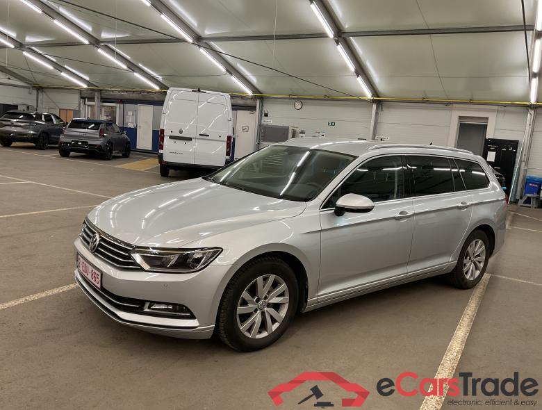 VOLKSWAGEN Passat Variant Passat SW 2.0 CR TDi Comfortline DSG #1