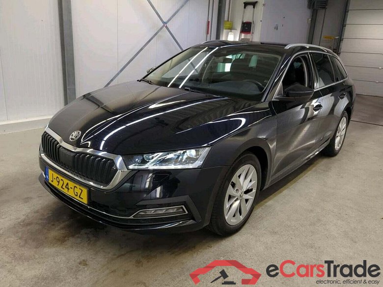 SKODA Octavia Combi 1.5 TSI First Edit.