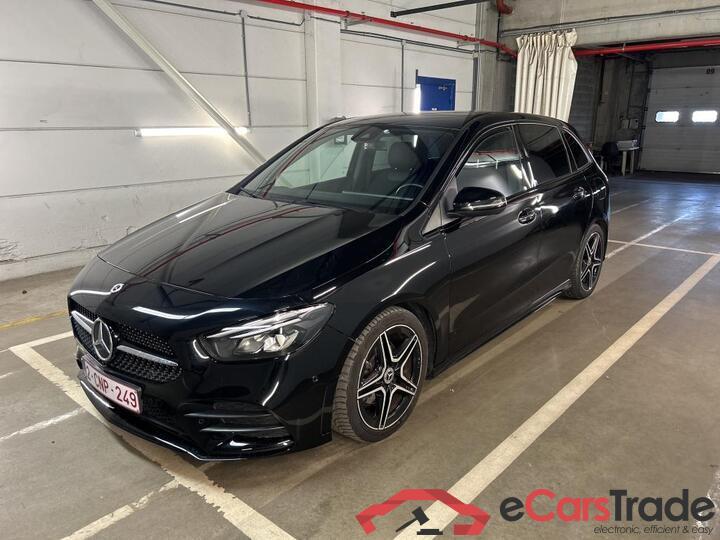 Mercedes B-Klasse B-Klasse B 180 AMG Line 100kW/136pk  5D/P Auto-7 - CO2 onvolledig #1