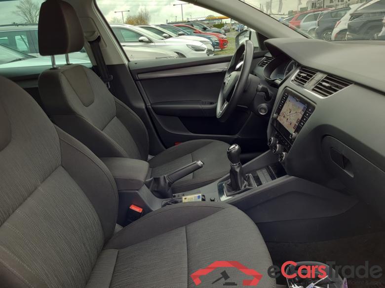 Skoda  Octavia Combi  (5E5)(03.2017->) OctaviaCo1.5TSI 110 Style #6