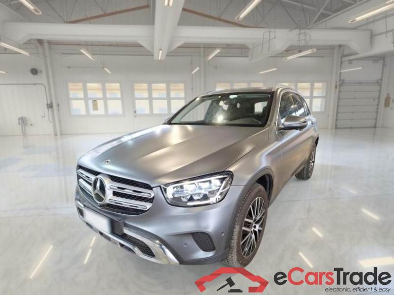 Mercedes 48 MERCEDES-BENZ GLC / 2019 / 5P / SUV 300 E 4MATIC EQ-POWER SPORT AUT. #1