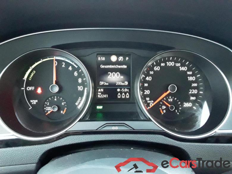 Vw GTE Passat Variant #5