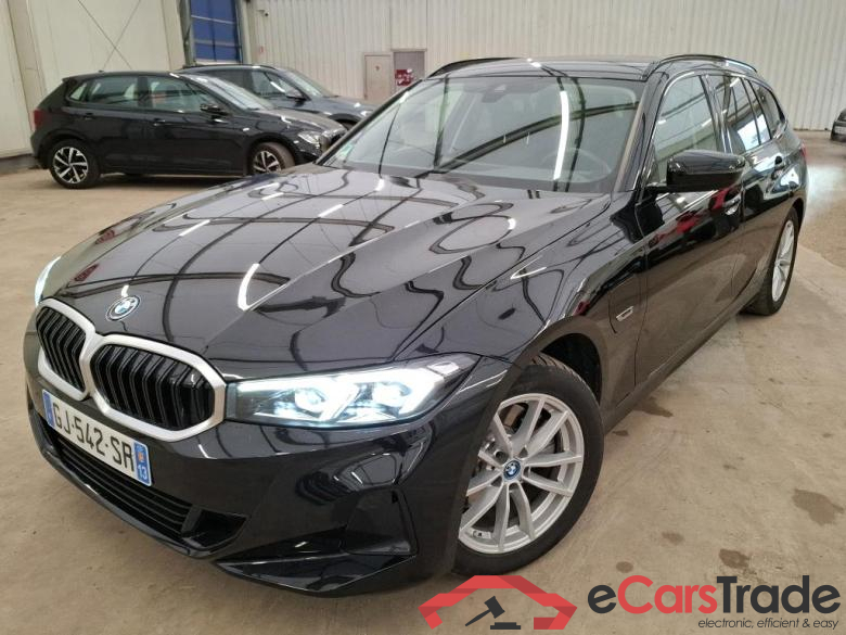 BMW 320e xDrive 204 Busi Design BVA8 Hybride BMW Série 3 Touring / 2019 / 5P / Break 320e xDrive 204 Busi Design BVA8 Hybride
