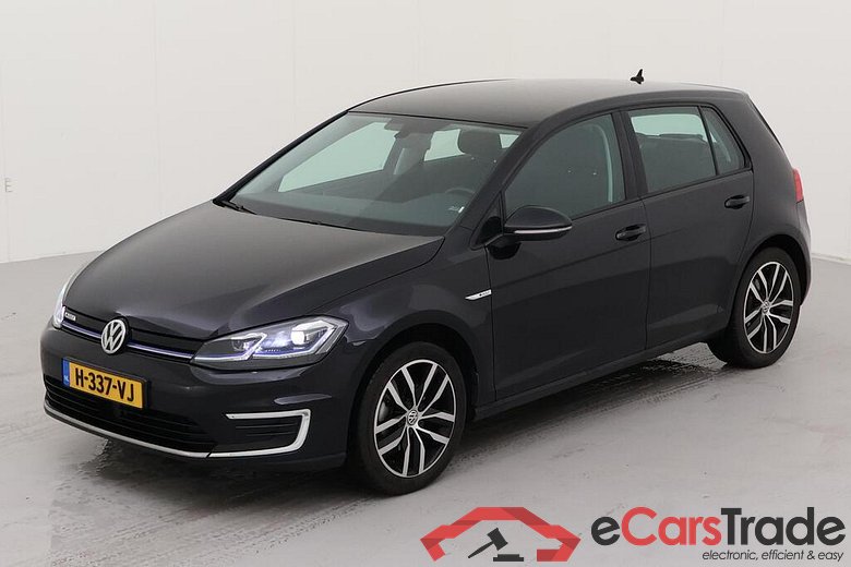 VOLKSWAGEN e-Golf  #1