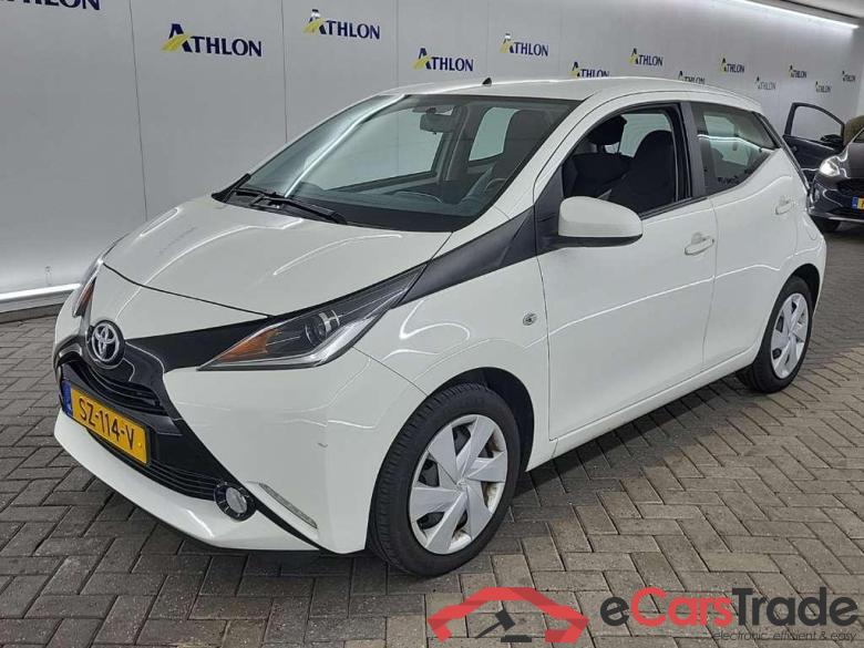 TOYOTA Aygo 1.0 VVT-i x-nav 5D 51kW #1