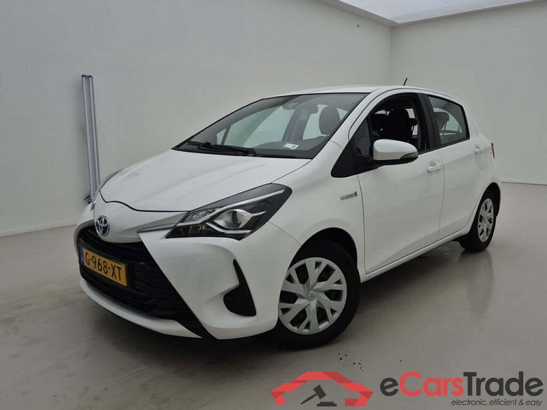 TOYOTA Yaris 1.5 Hybrid Active CVT