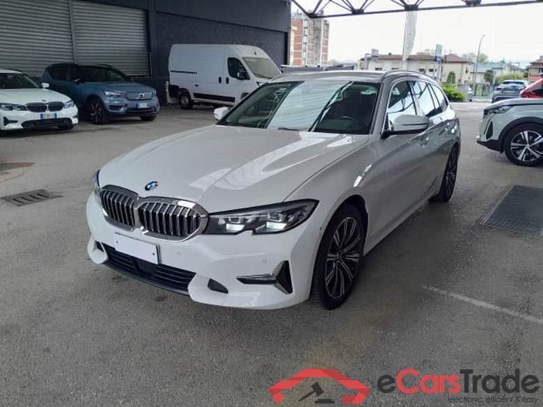 BMW 179 BMW SERIE 3 / 2018 / 5P / STATION WAGON 318D 48V LUXURY TOURING AUTO