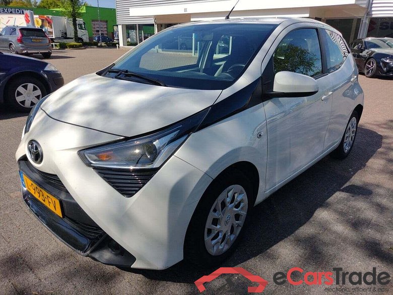 TOYOTA Aygo 1.0 VVT-i x-play