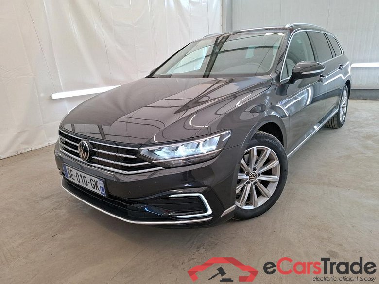 Volkswagen 1.4 TSI DSG HYBRIDE REC SW GTE BUSINESS(SL) VOLKSWAGEN Passat SW / 2019 / 5P / Break 1.4 TSI DSG HYBRIDE REC SW GTE BUSINESS(SL)
