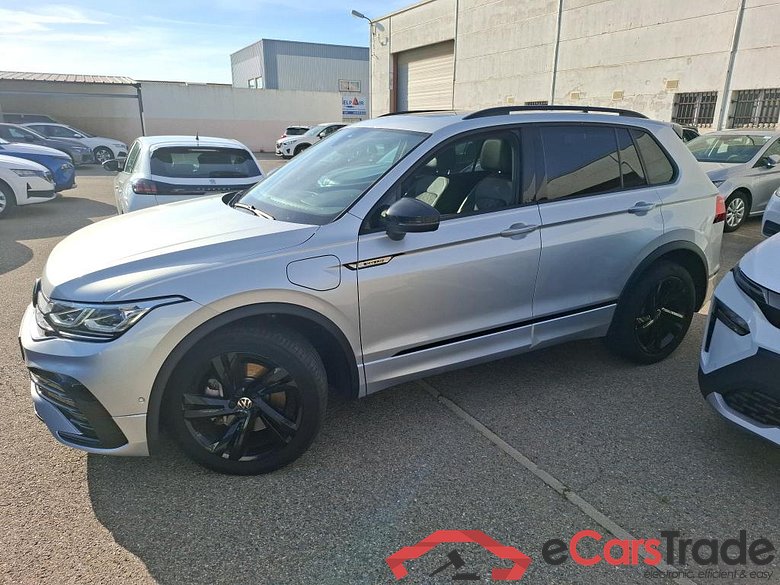 Volkswagen 1.4 eHybrid 245 DSG6 R-Line Tiguan R-Line Exclusive eHybrid 1.4 TSI 245CV BVA6 E6d #3