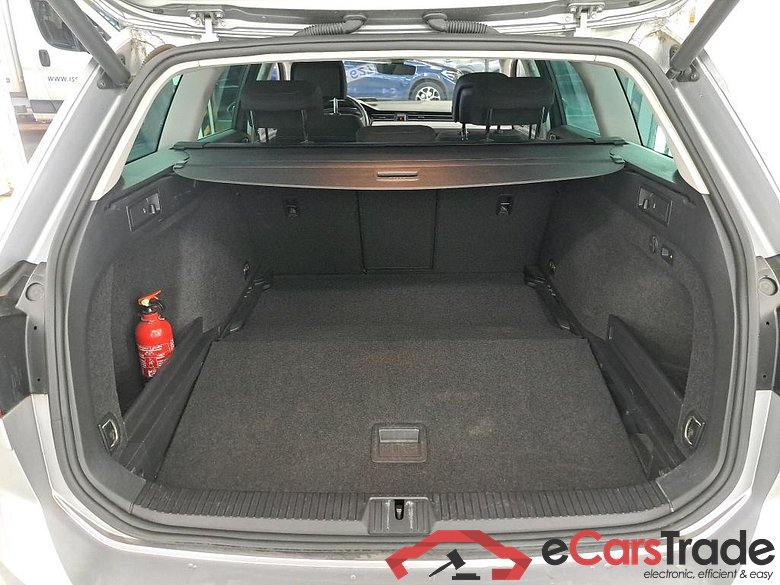 VOLKSWAGEN Passat 2.0 TDI 90KW MSQ VARIANT STYLE BUSINESS #6