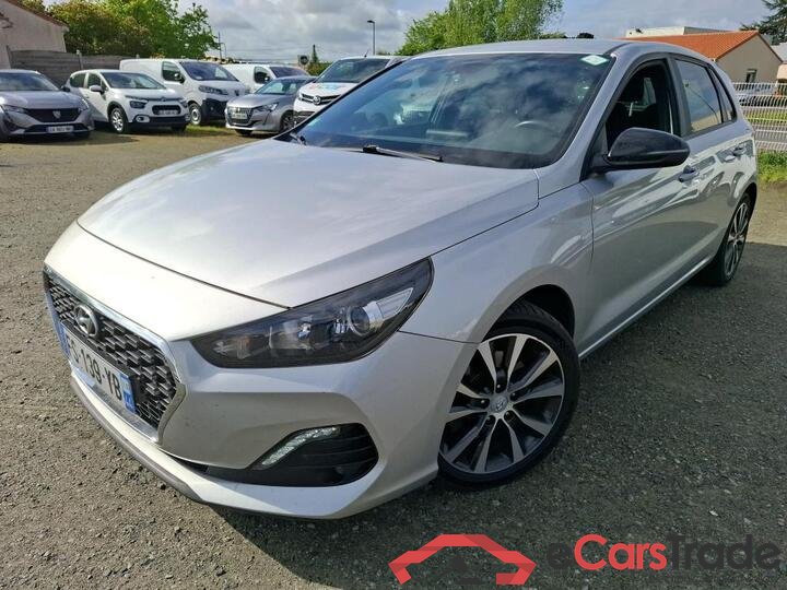 Hyundai i30 1.6 CRDI Aut. Navi KeylessGo Camera Klima PDC ... #1