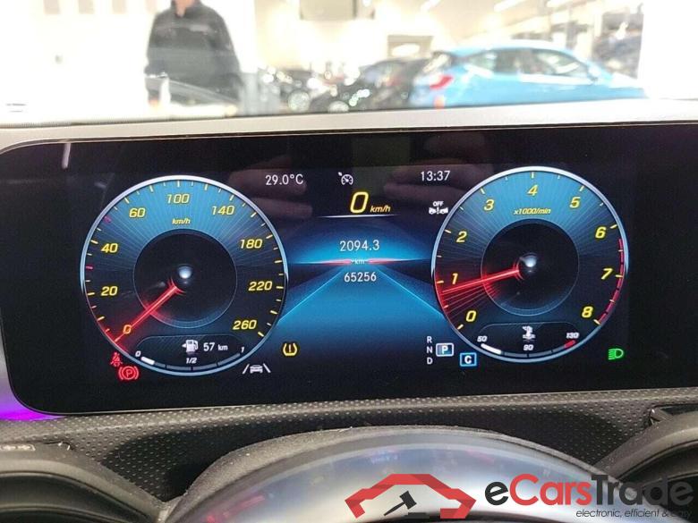 MERCEDES-BENZ A-klasse 180 AMG Line DCT #4