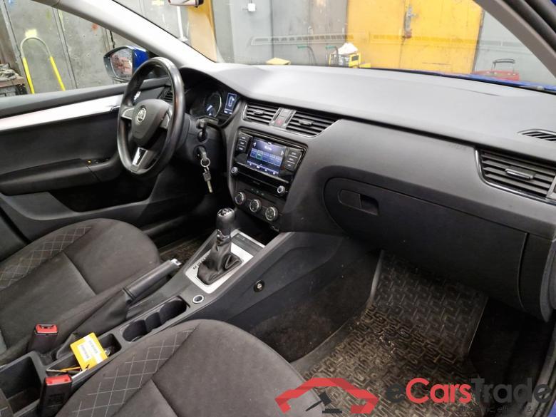 Skoda  Octavia Combi  (5E5)(03.2017->) Oct.Co1.5TSI CNG 130 Active AT #6