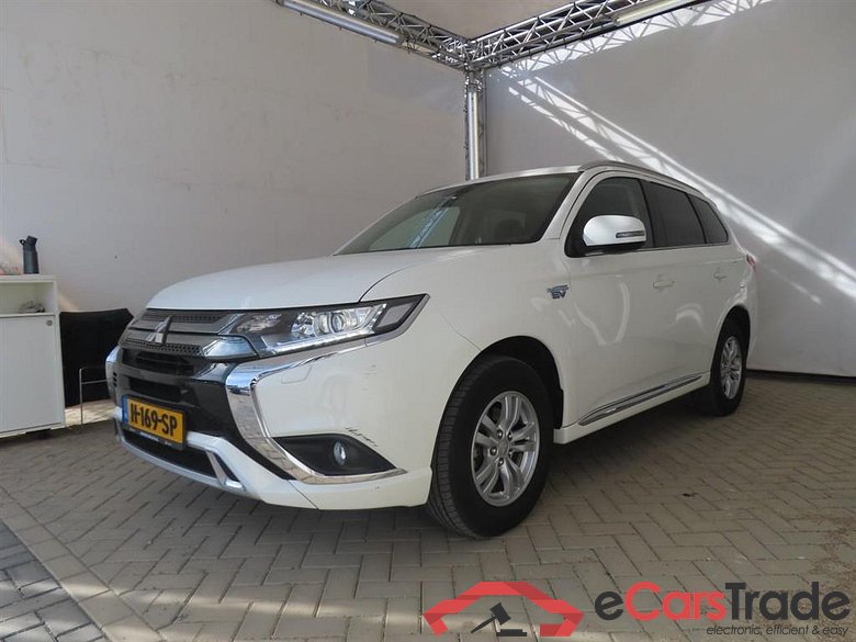 MITSUBISHI OUTLANDER 2.4 PHEV Pure #1
