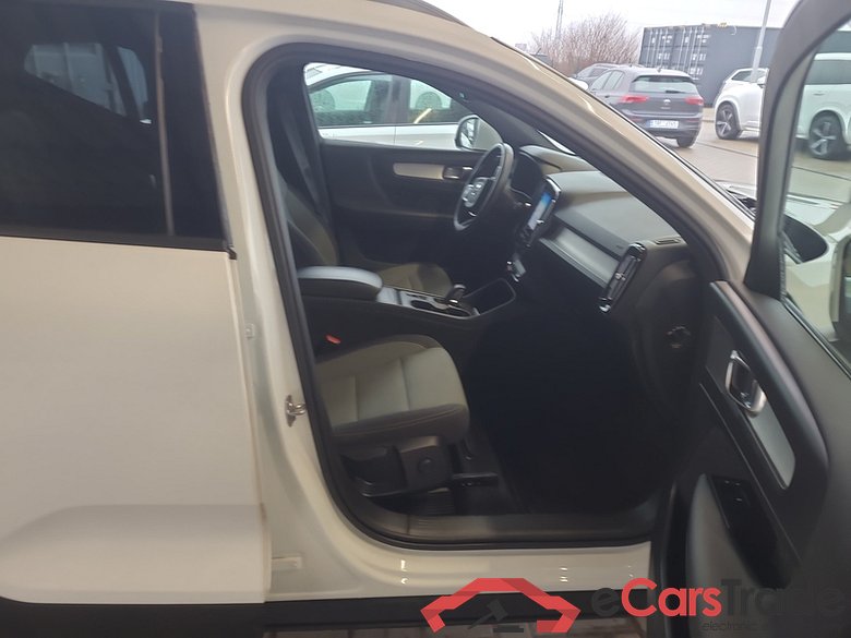 Volvo  XC 40 (2017->) XC40 B4 Momemntum Pro AT #6