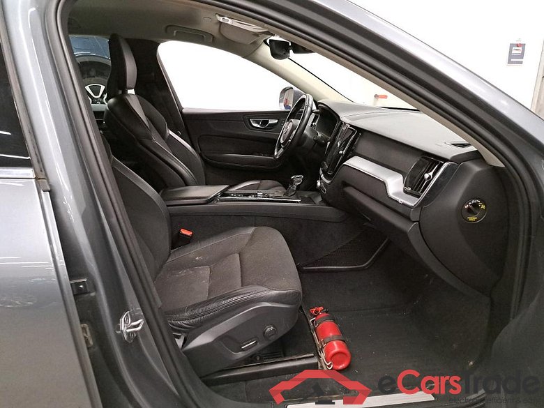 VOLVO - VOL XC60 D4 163PK Geartronic Momentum Pro Business Edition & Towing Hook #3