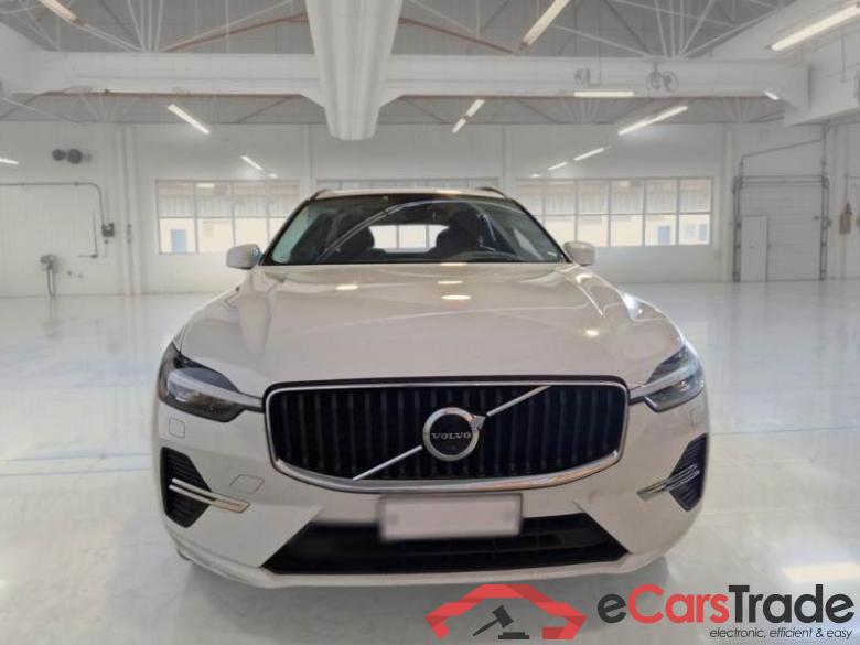 Volvo 17 VOLVO XC60 / 2021 / 5P / SUV B4 D AWD AUTOMATICO MOMENTUM PRO #6
