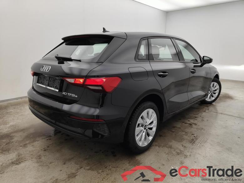 Audi A3 Sportback 1.4 40 TFSI e Attraction 5d #4