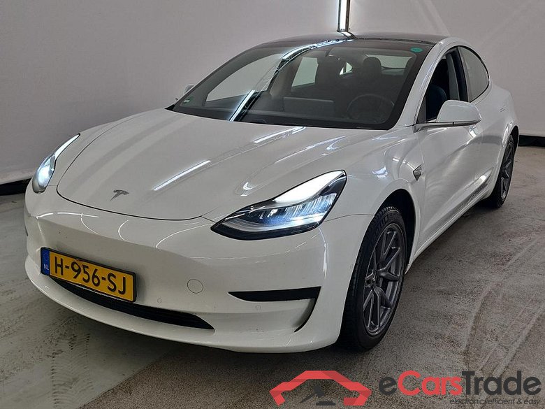 Tesla Model 3 '18 BEV Tesla Model 3 Standard Range Plus RWD 4d #1