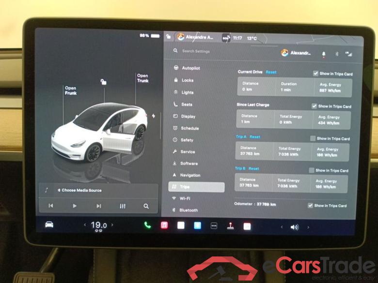 TESLA MODEL Y 72.5 kWh Dual Motor Long Range (324 kW) 5d #6