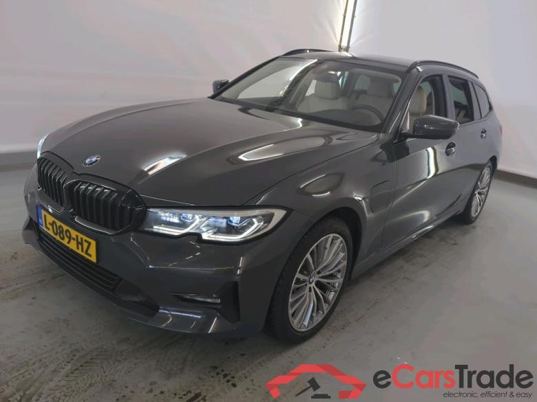 BMW 3 Serie T '18 BMW 3 Serie Touring 330e 5d #1
