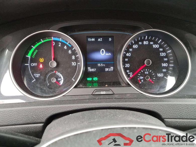 VOLKSWAGEN e-Golf e-Dition #5