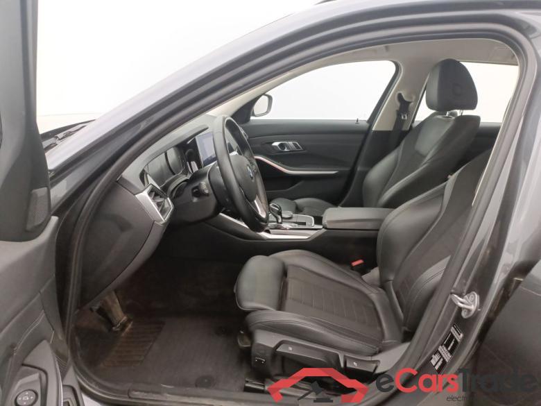 BMW 3 Reeks Touring 318dA (110 kW) 5d #6