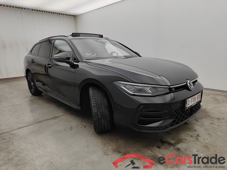Volkswagen Passat Variant 1.5 TSI eHybrid 110kW DSG R-Line Bus P 5d #2