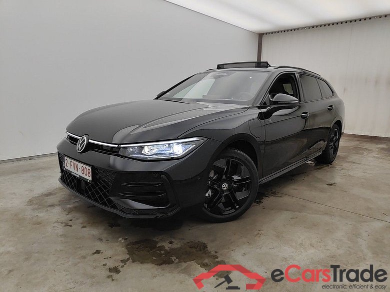 Volkswagen Passat Variant 1.5 TSI eHybrid 110kW DSG R-Line Bus P 5d #4