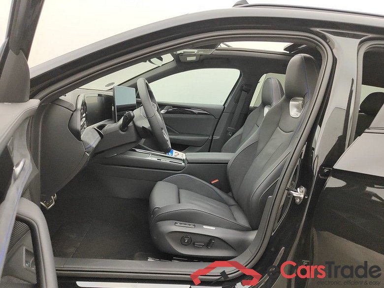 Volkswagen Passat Variant 1.5 TSI eHybrid 110kW DSG R-Line Bus P 5d #6