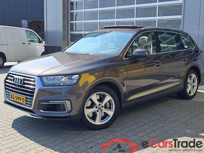 AUDI Q7 3.0 TDI e-tron quattro Premium #1