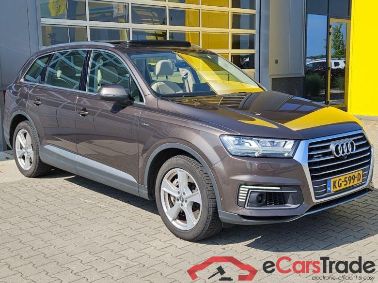 AUDI Q7 3.0 TDI e-tron quattro Premium #2