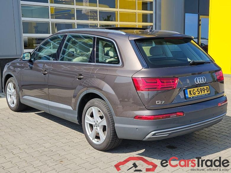 AUDI Q7 3.0 TDI e-tron quattro Premium #3