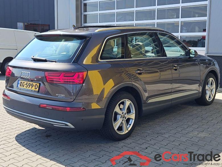 AUDI Q7 3.0 TDI e-tron quattro Premium #4