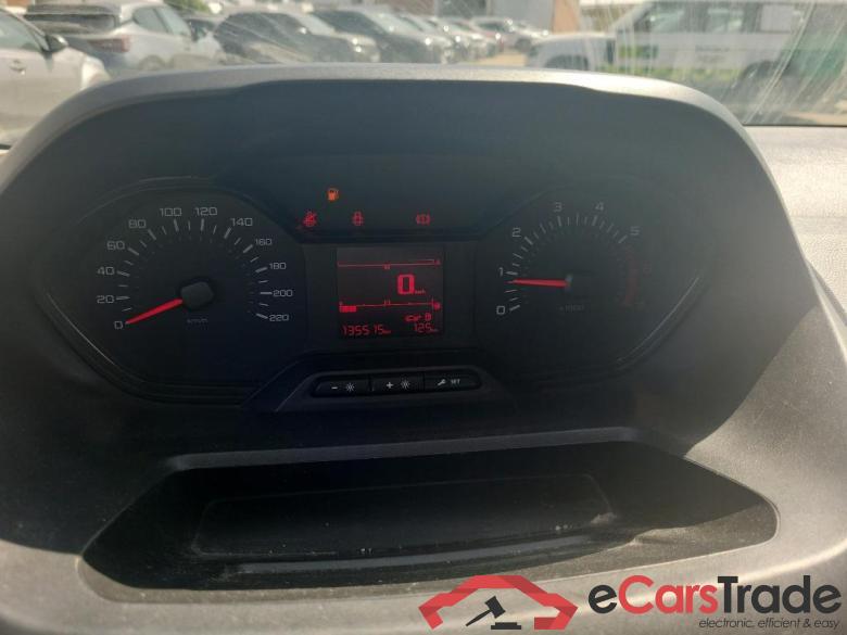 Peugeot Pro Standard 600kg BlueHDi 73kW PEUGEOT Partner / 2018 / 3P / furgón derivado de turismo Pro Standard 600kg BlueHDi 73kW #4