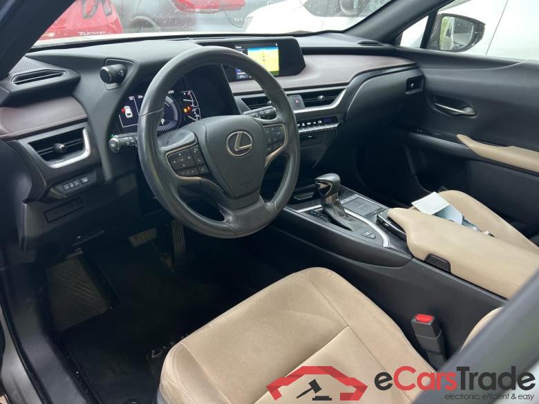 Lexus 2.0 250h Business Navigation LEXUS UX / 2018 / 5P / todoterreno 2.0 250h Business Navigation #3