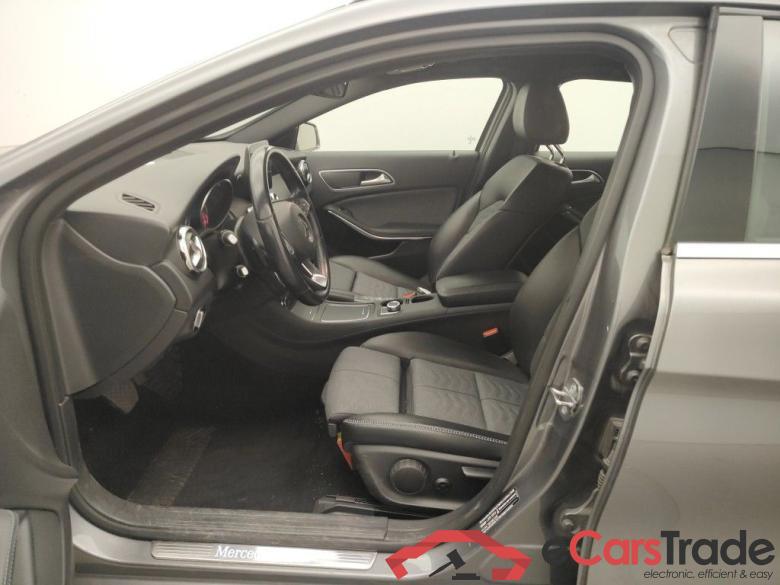 Mercedes-Benz GLA GLA 200 d Business Solution Auto 5d #6