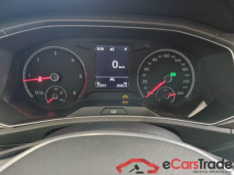 VOLKSWAGEN T-ROC / 2017 / 5P / SUV 2.0 TDI SCR BUSINESS BMT DSG #4