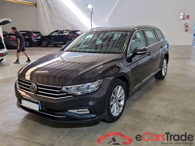 Volkswagen 20BUSINESS VOLKSWAGEN PASSAT / 2019 / 5P / STATION WAGON VAR. 2.0TDI SCR EVO 110KW BUSINESS DSG #1
