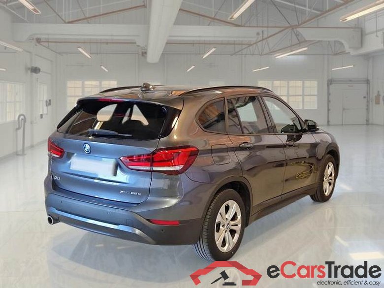 BMW X1 / 2019 / 5P / SUV XDRIVE 25E BUSINESS ADVANTAGE AUTOMATICO #2