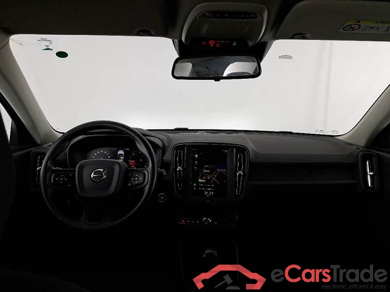 VOLVO XC40 / 2017 / 5P / SUV D3 MOMENTUM CORE #3
