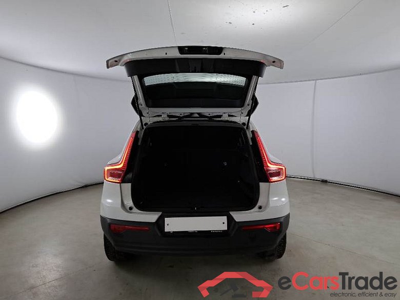 VOLVO XC40 / 2017 / 5P / SUV D3 MOMENTUM CORE #5