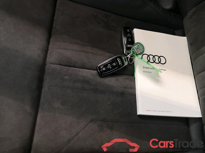 Audi e-tron 50 quattro Business edition 5d #4