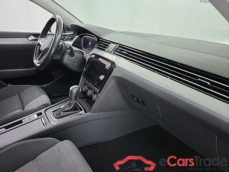 VOLKSWAGEN Passat Variant 1.5 TSI 7-DSG Comfort Business 5D 110kW #6